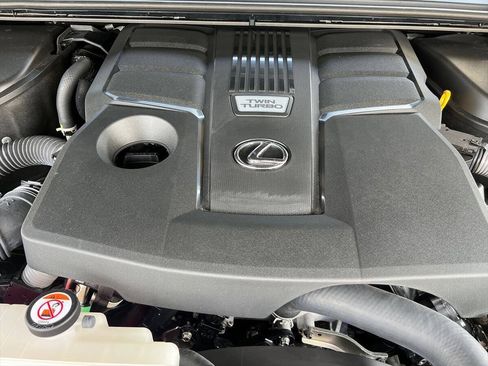 Used 2024 Lexus GX 550 AWD/4WD image 17
