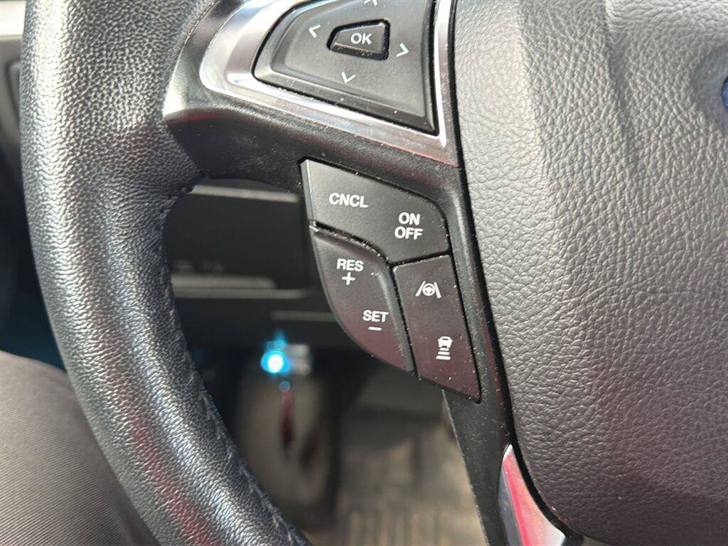 Used 2024 Ford Edge SEL AWD/4WD image 12