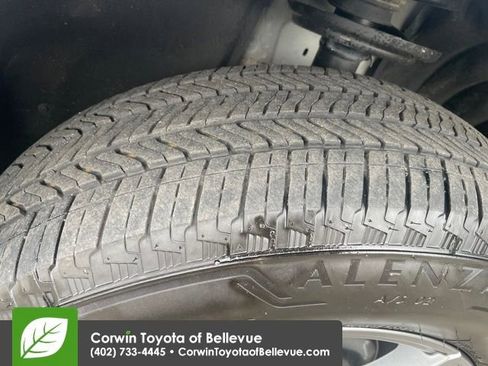 Used 2025 GMC Acadia Elevation image 26