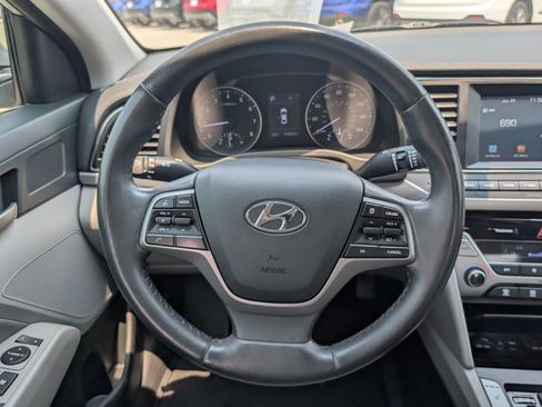 Used 2018 Hyundai Elantra Value Edition FWD image 12