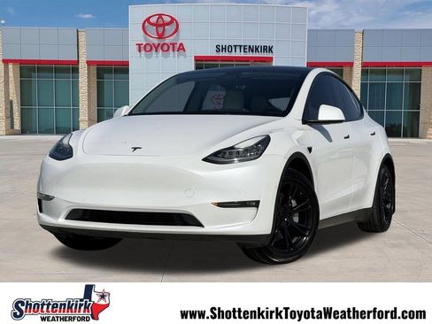 Used 2021 Tesla Model Y Long Range AWD/4WD image 1