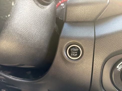 Used 2023 Nissan Frontier PRO-4X w/ Pro-4X Premium Package AWD/4WD image 44