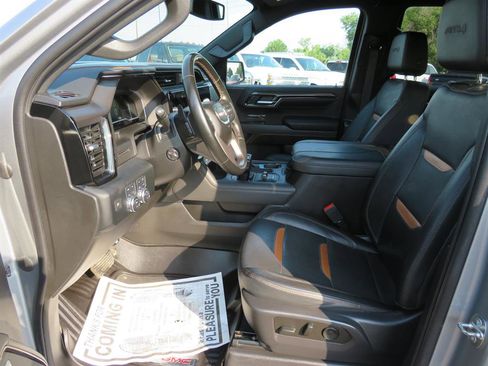 Used 2023 GMC Sierra 1500 AT4 w/ AT4 Premium Package image 10