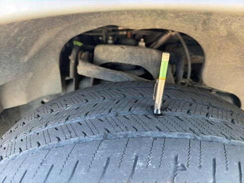 Used 2018 Ford F150 XLT w/ Equipment Group 302A Luxury image 10