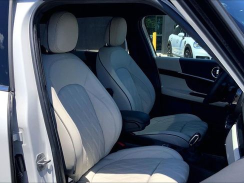 Certified 2023 MINI Cooper Countryman S w/ Signature Upholstery Package image 8