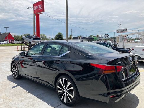 Used 2020 Nissan Altima 2.5 SR FWD image 6