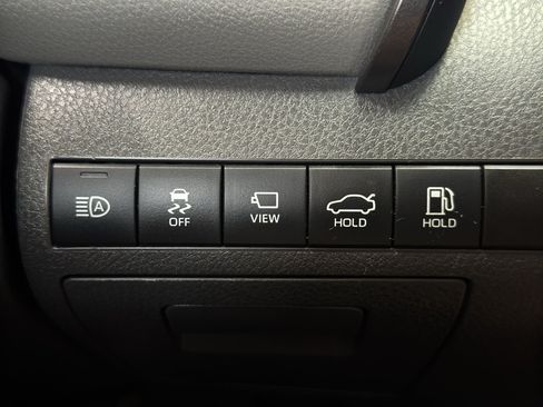 Used 2020 Toyota Camry XLE w/ Driver Assist Package FWD image 30