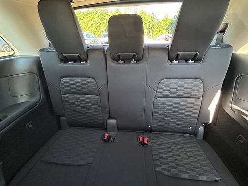 Used 2024 Nissan Pathfinder SV AWD/4WD image 9