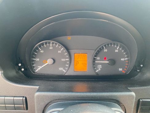 Used 2014 Freightliner Sprinter 2500 image 18