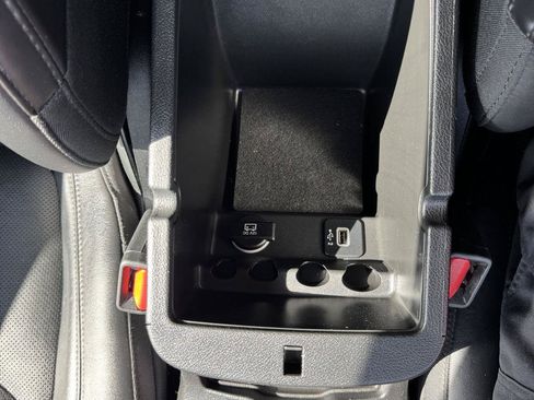 Used 2019 Jeep Cherokee Limited AWD/4WD image 25