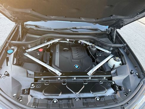 Used 2021 BMW X7 xDrive40i w/ Executive Package image 18