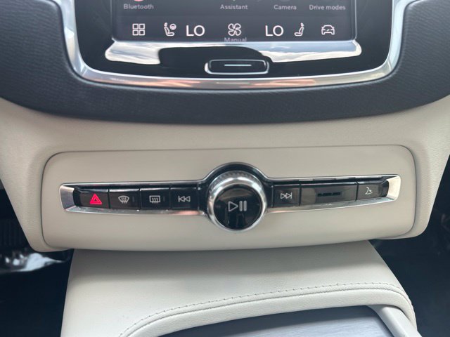 Certified 2024 Volvo XC90 B5 Core w/ Protection Package Premier AWD/4WD image 26
