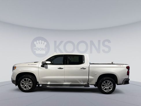 Used 2023 Chevrolet Silverado 1500 LTZ AWD/4WD image 2