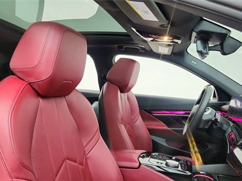 Used 2024 BMW i5 eDrive40i w/ Premium Package image 22