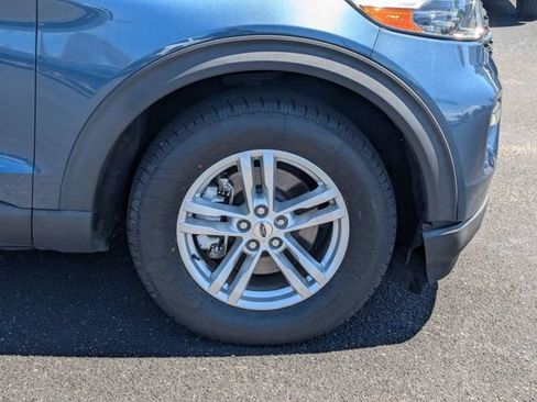 Used 2020 Ford Explorer XLT w/ Equipment Group 202A AWD/4WD image 11