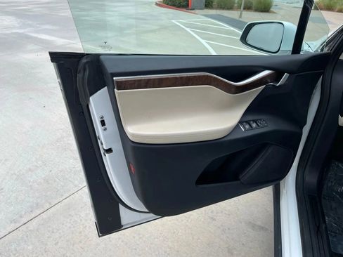 Used 2017 Tesla Model X 100D image 13