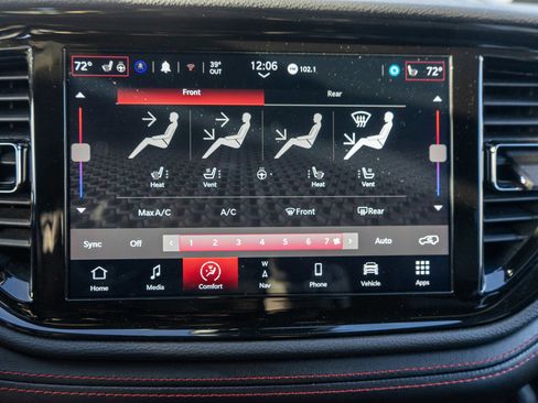 Used 2024 Dodge Durango GT image 18