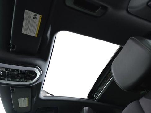 New 2025 Porsche Macan image 28