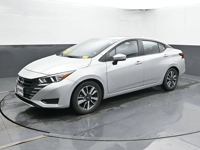 Used 2024 Nissan Versa SV FWD image 7