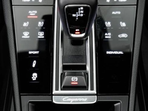 Certified 2021 Porsche Cayenne S AWD/4WD image 20