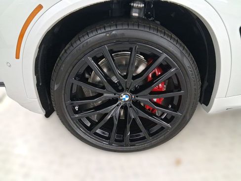 New 2026 BMW X5 M60i image 11