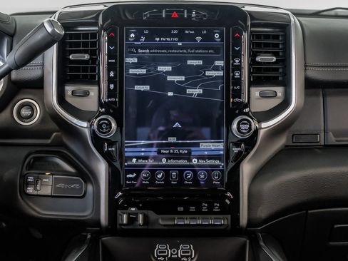Used 2021 RAM 2500 Laramie AWD/4WD image 15