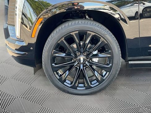 New 2026 Cadillac Escalade Platinum Sport w/ LPO, ONYX Package AWD/4WD image 10
