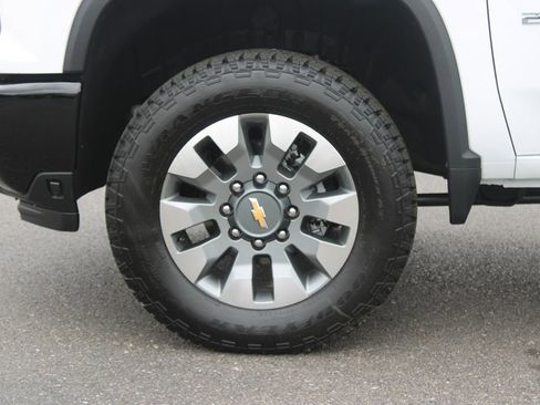 New 2026 Chevrolet Silverado 2500 Custom w/ Custom Value Package AWD/4WD image 18
