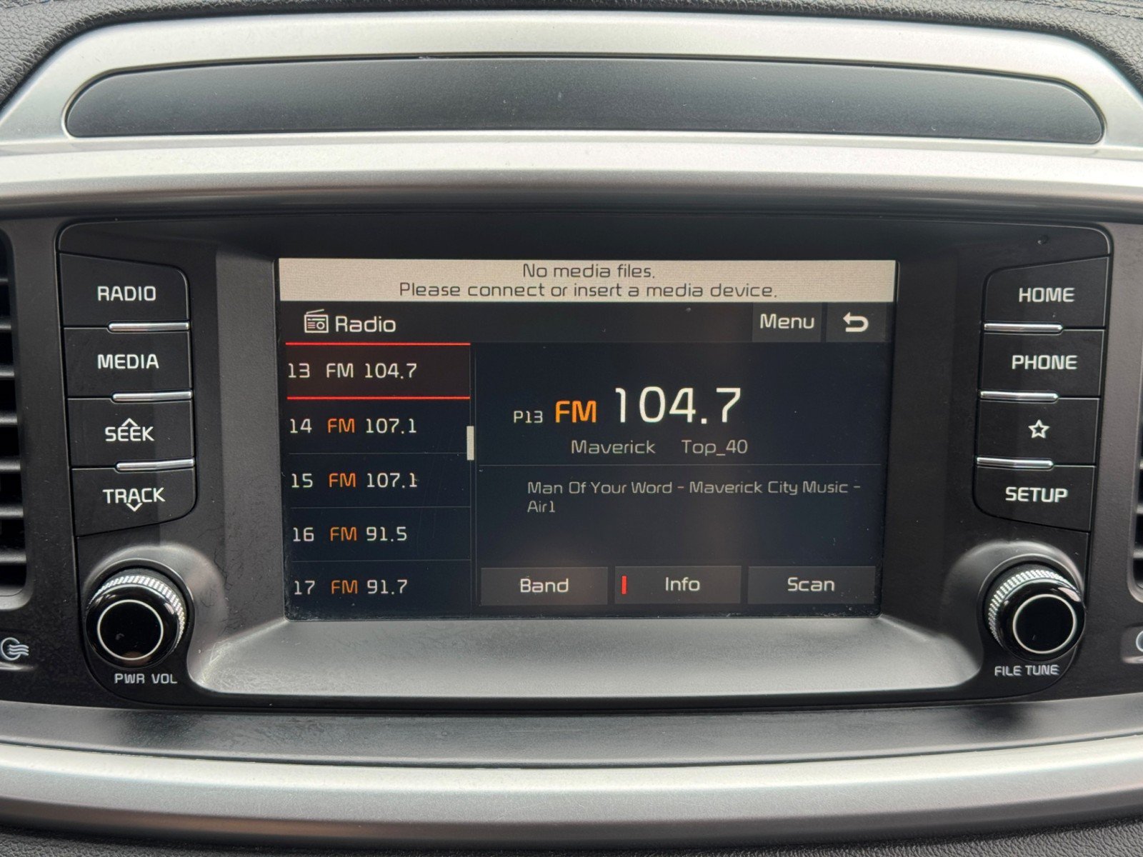 Used 2019 Kia Sorento FWD image 22