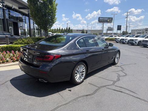 Used 2023 BMW 530i RWD image 12
