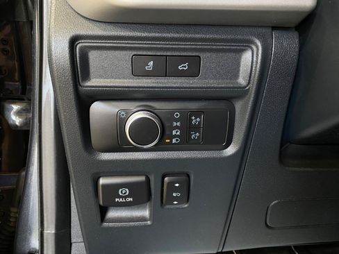 Used 2022 Ford Expedition XLT AWD/4WD image 11