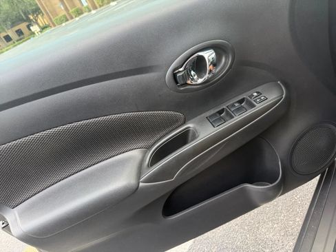 Used 2017 Nissan Versa SV FWD image 17