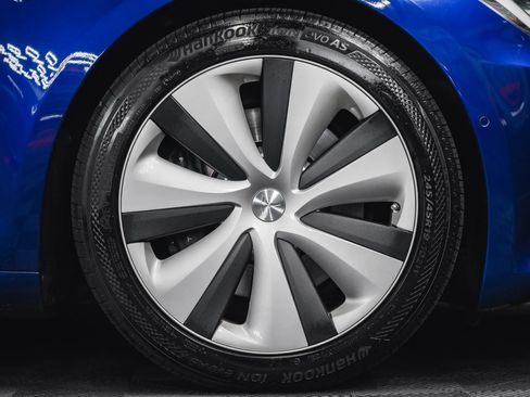 Used 2020 Tesla Model S AWD image 17