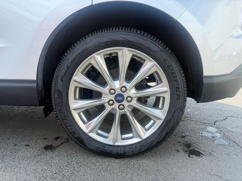 Used 2017 Ford Edge Titanium w/ Equipment Group 301A AWD/4WD image 29