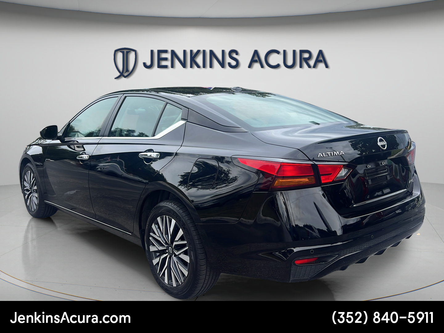 Used 2025 Nissan Altima 2.5 SV AWD/4WD image 5