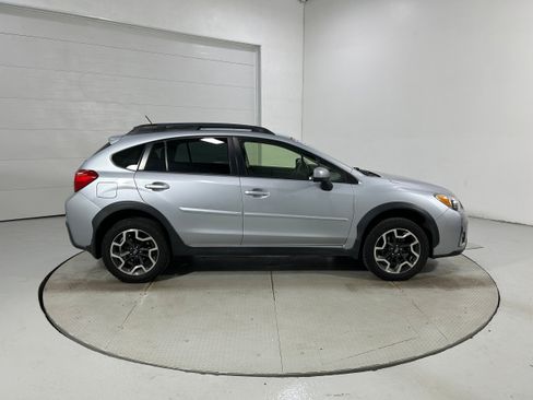 Used 2016 Subaru Crosstrek 2.0i Premium w/ Moonroof Package AWD/4WD image 35