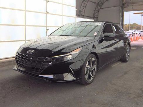 Used 2023 Hyundai Elantra Limited image 1