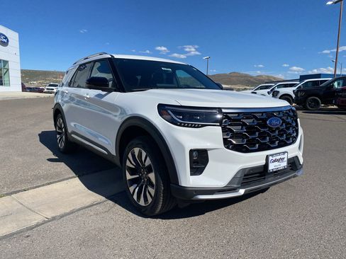 New 2026 Ford Explorer Platinum w/ LUX Leather Package AWD/4WD image 18