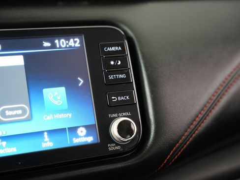 Used 2023 Nissan Kicks SR image 24