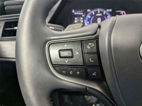 Used 2025 Lexus ES 350 w/ Premium Package FWD image 13
