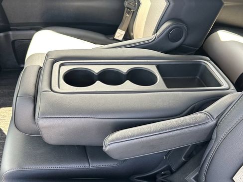 Used 2025 Honda Odyssey Elite image 29