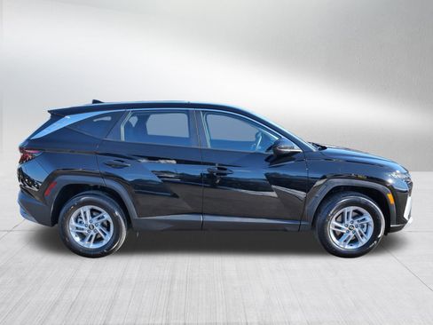 Certified 2026 Hyundai Tucson SE image 8