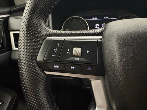 Used 2025 Mitsubishi Outlander SE FWD image 6