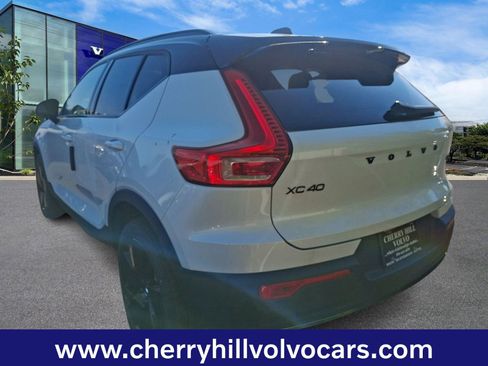 New 2026 Volvo XC40 B5 Ultra w/ Climate Package AWD/4WD image 3