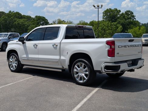 Used 2023 Chevrolet Silverado 1500 High Country w/ Technology Package RWD image 7