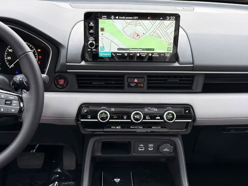 New 2025 Honda Pilot Touring image 21