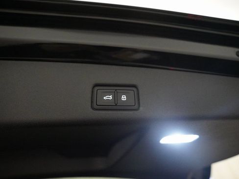 Certified 2025 Audi Q5 Premium Plus w/ Premium Plus AWD/4WD image 15