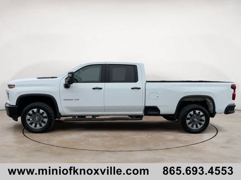 Used 2023 Chevrolet Silverado 2500 Custom image 6