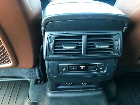 Used 2018 Audi Q7 3.0T Premium image 36