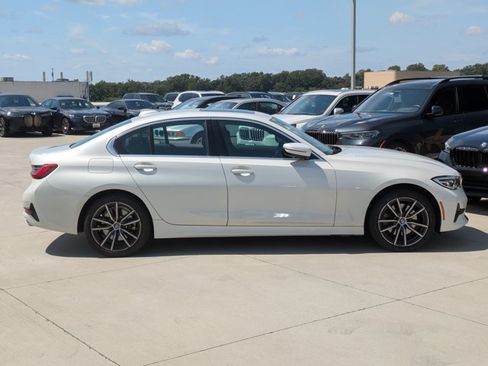 Used 2022 BMW 330i xDrive Sedan w/ Premium Package 2 AWD/4WD image 4